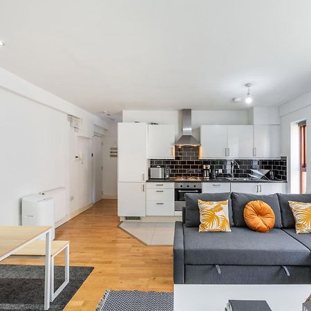 London Waterloo Apartment With Large Private Terrace - View Of The London Eye - 1 Bedroom 1 Bath ภายนอก รูปภาพ