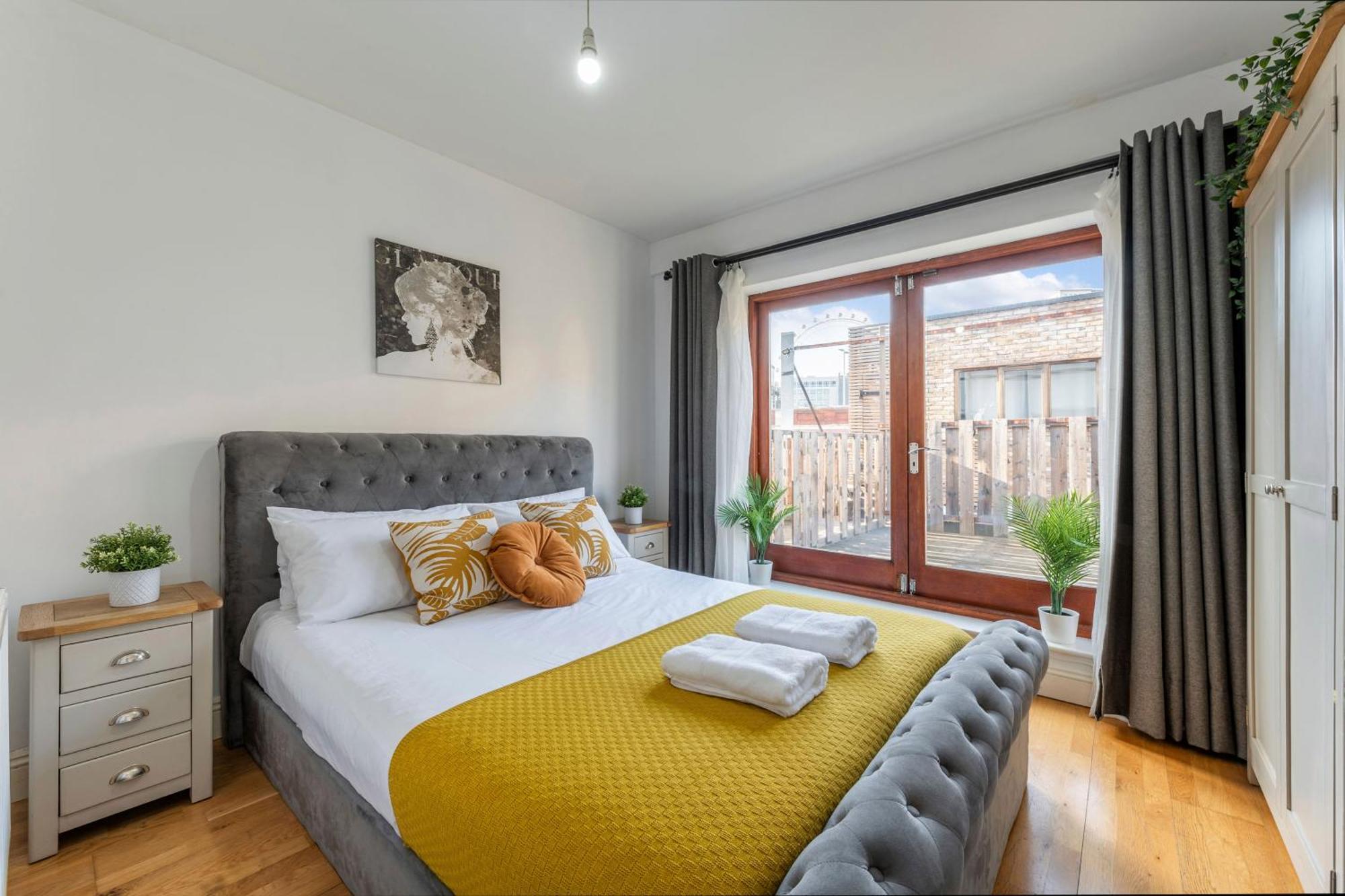 London Waterloo Apartment With Large Private Terrace - View Of The London Eye - 1 Bedroom 1 Bath ภายนอก รูปภาพ