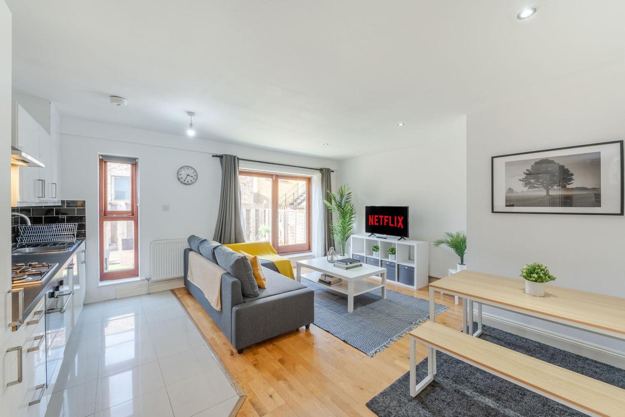 London Waterloo Apartment With Large Private Terrace - View Of The London Eye - 1 Bedroom 1 Bath ภายนอก รูปภาพ