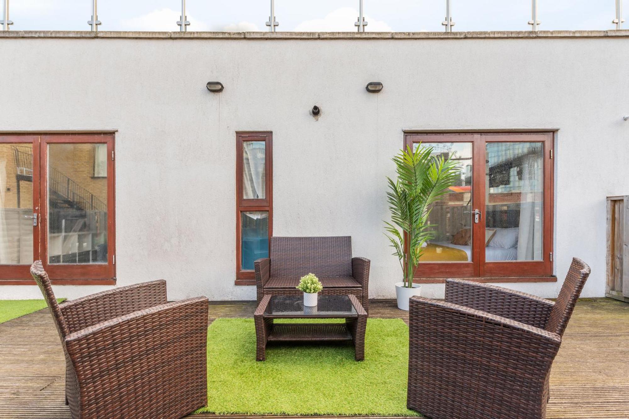 London Waterloo Apartment With Large Private Terrace - View Of The London Eye - 1 Bedroom 1 Bath ภายนอก รูปภาพ